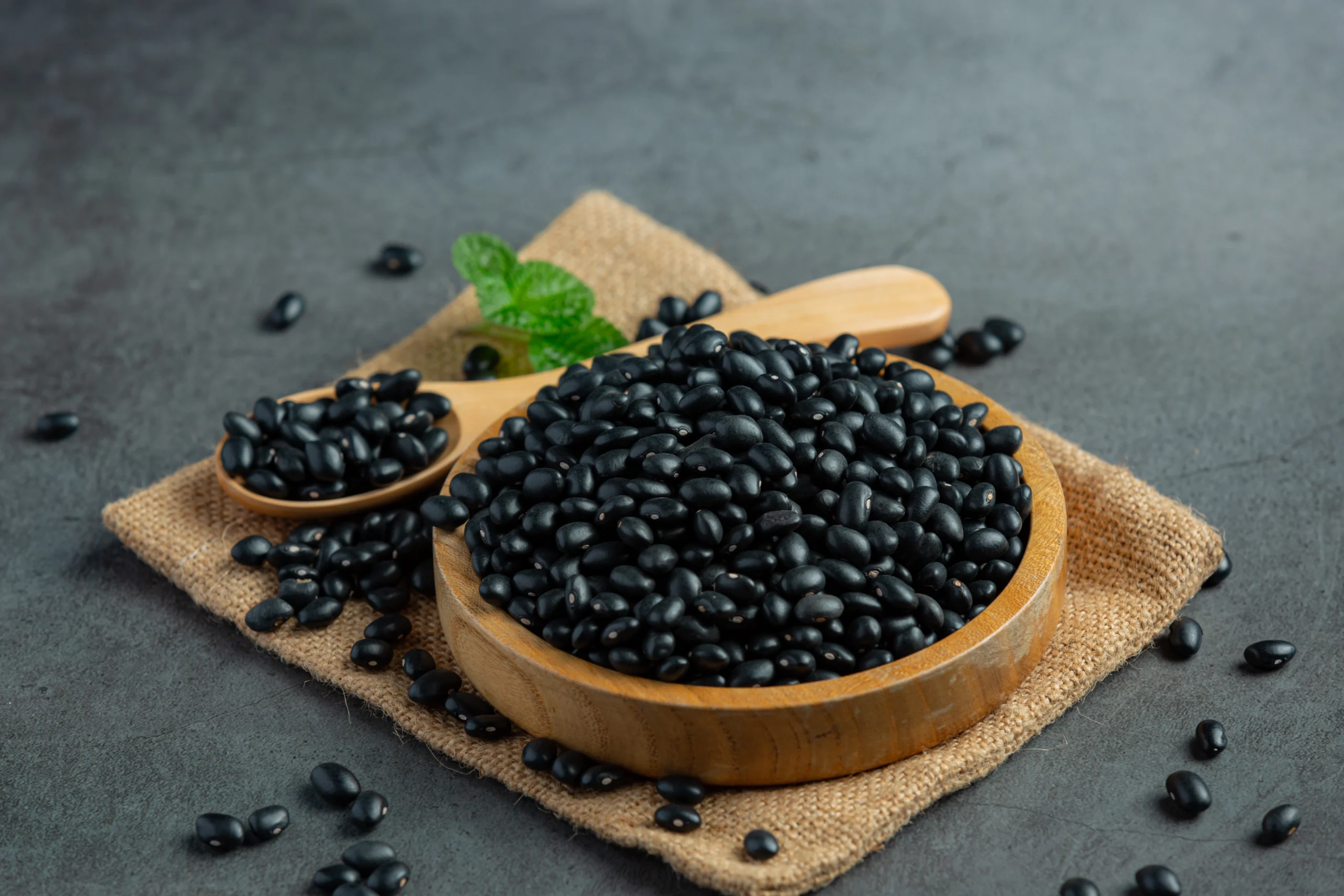 Beans, Dry, Black (0% moisture)