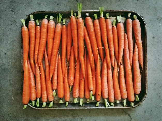 Carrots, mature, raw