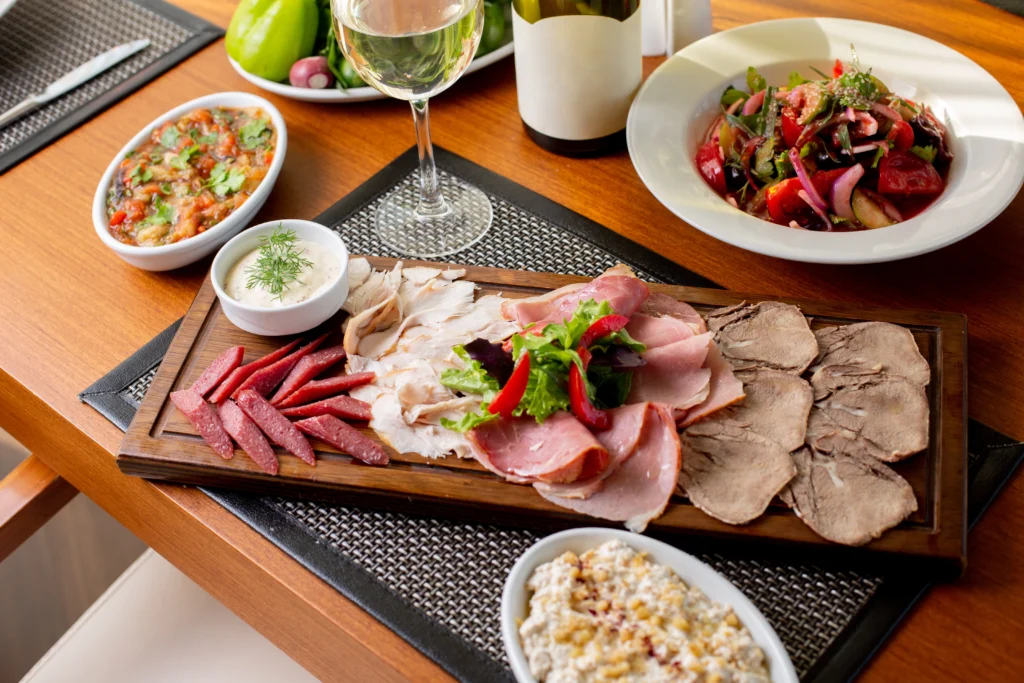Ham, sliced, restaurant