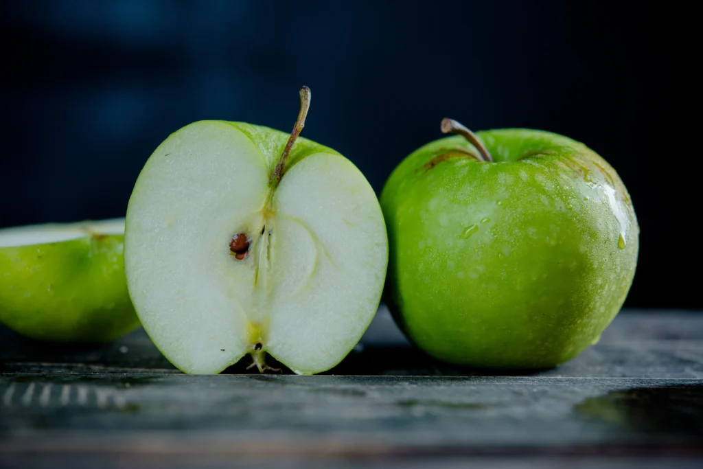 Health Benefits of Phytonutrients in Granny Smith Apples