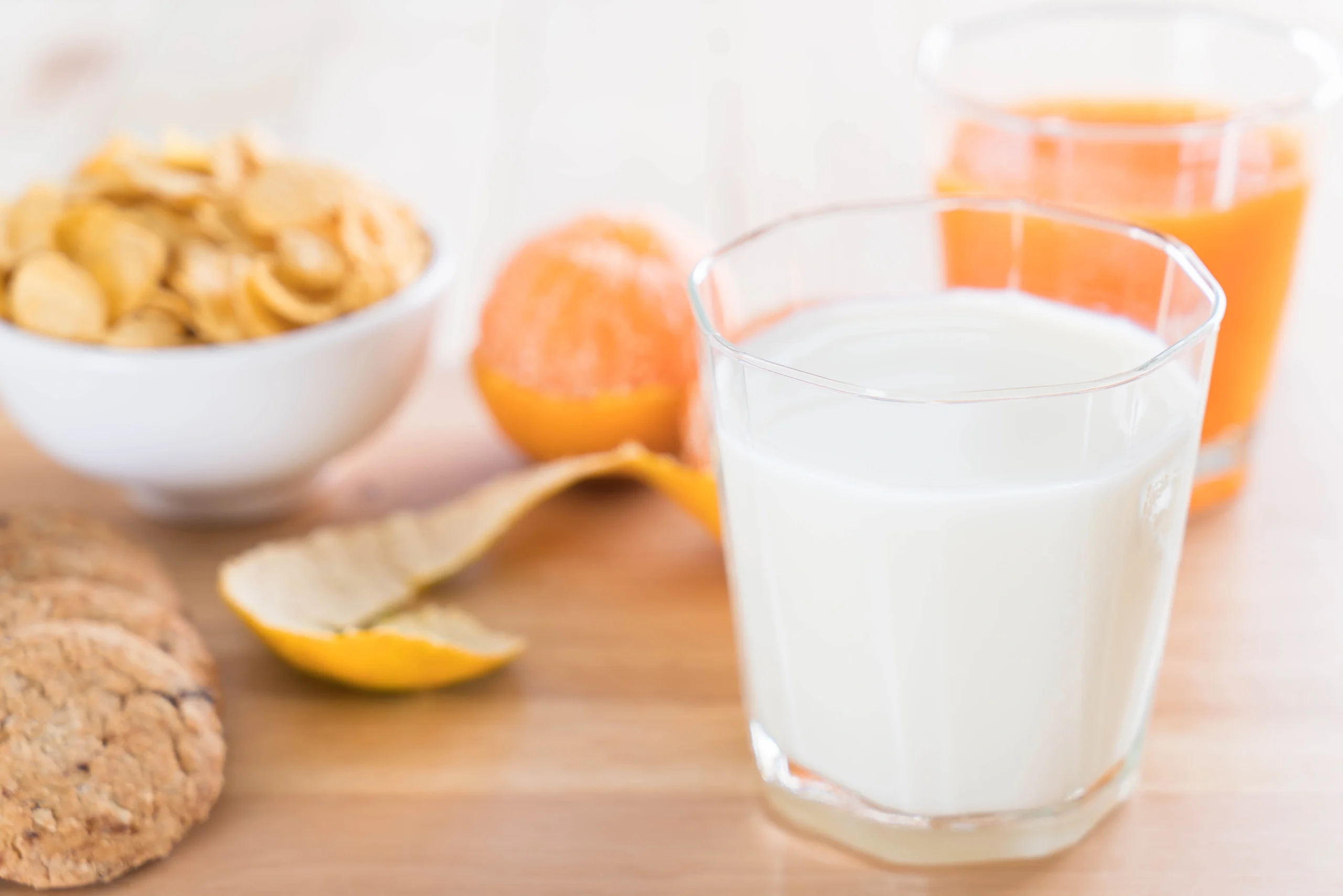 Milk, reduced fat, fluid, 2% milkfat, with added vitamin A and vitamin D