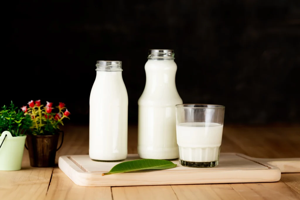 Milk, whole, 3.25% milkfat, with added vitamin D