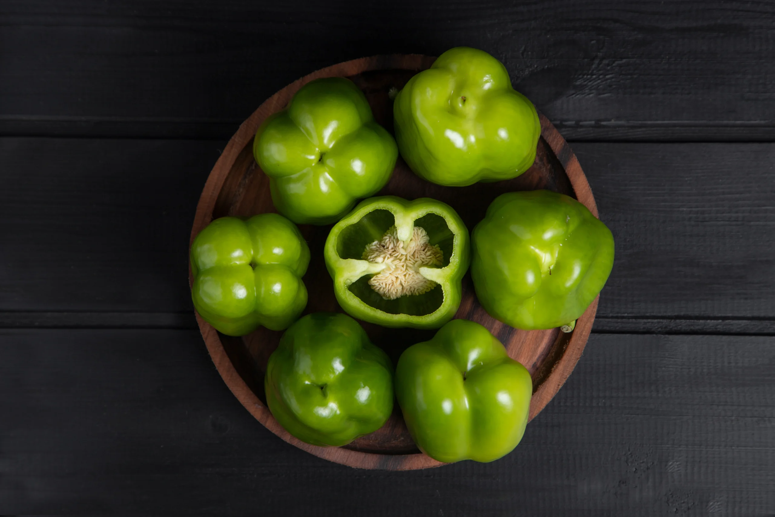 Peppers, bell, green, raw