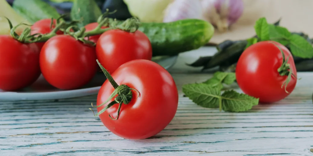 Phytonutrients Tomatoes, grape, raw