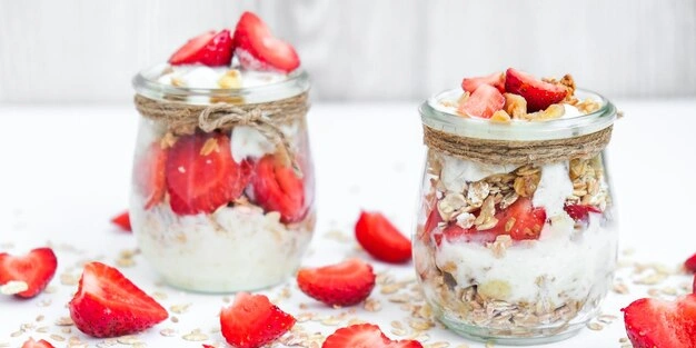 Phytonutrients Yogurt, Greek, strawberry, nonfat