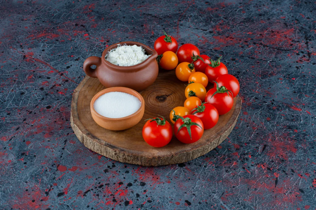 Tomatoes, whole, canned, solids and liquids, with salt added